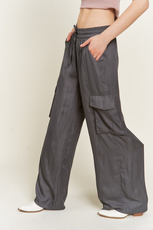 PLUS SIZE SATIN CARGO PANTS WITH DRAWSTRING