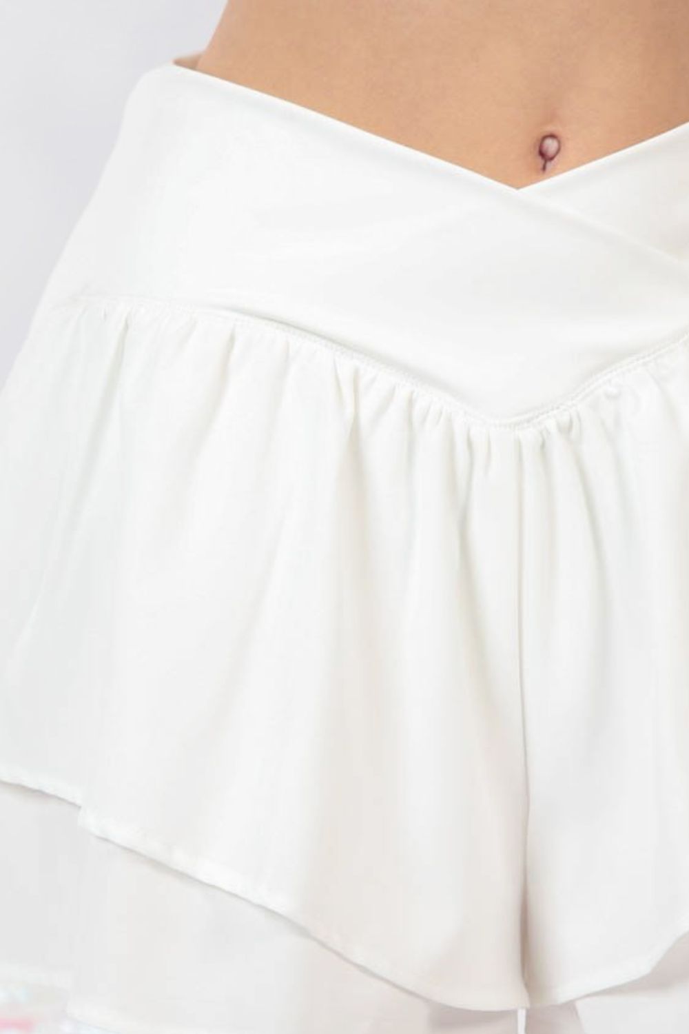 VERY J V-Shaped High Waist Layered Active Shorts