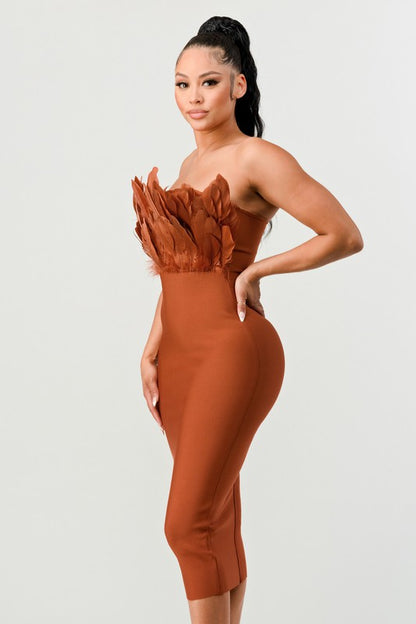 HOLIDAY VIBE BANDAGE DRESS