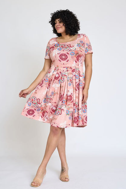 Plus Medallion Short Sleeve Pleated Midi Dress