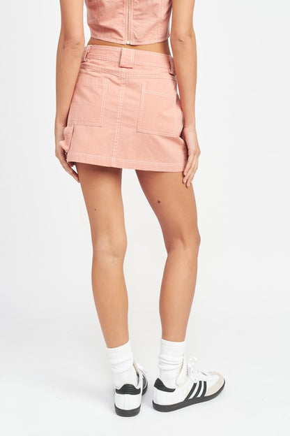 CONTRAST STITCHING MINI SKIRT