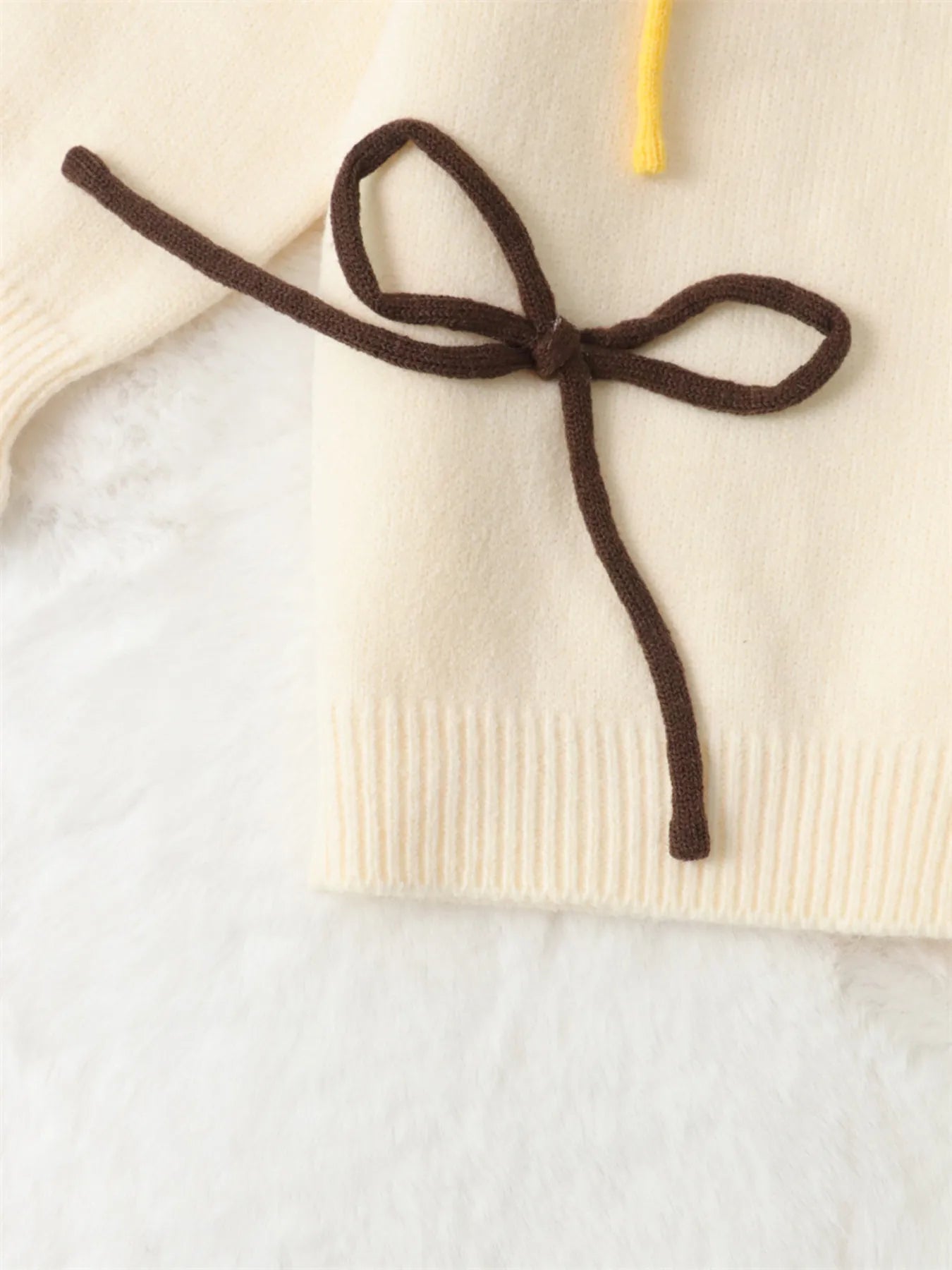 27d2b5ee2e634317bf1194e345afb0df-Max-Origin