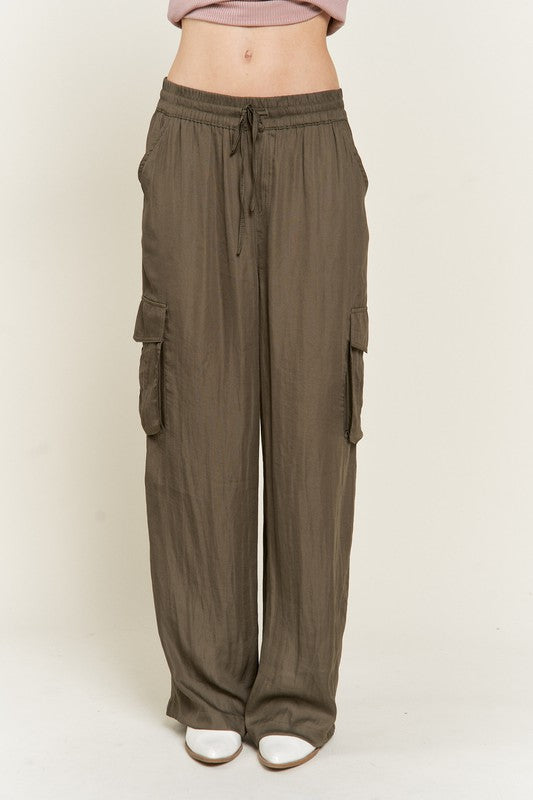 PLUS SIZE SATIN CARGO PANTS WITH DRAWSTRING