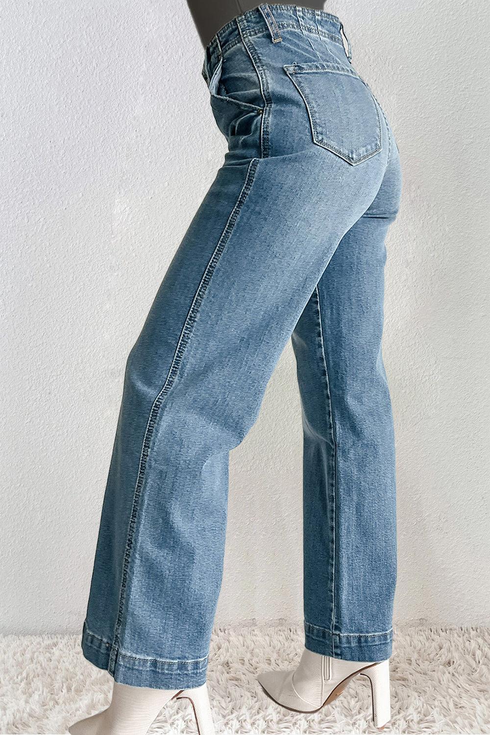 Straight Jeans with Pockets