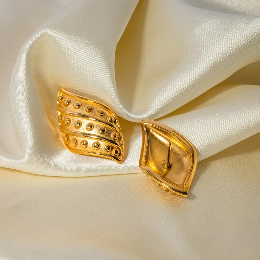 8340b971-0acd-4a1e-acd9-37ffc9bdcd20-Max