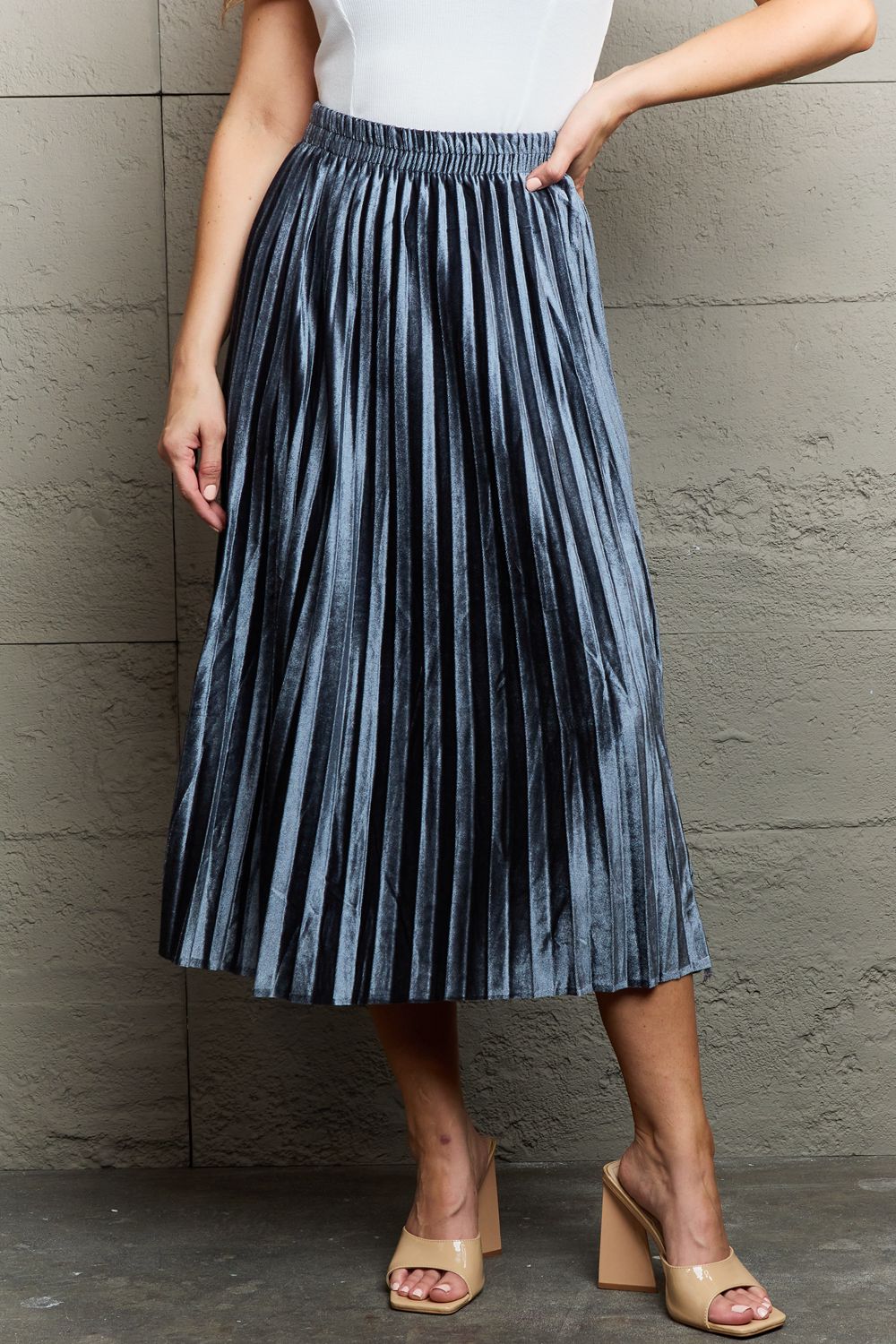 Ninexis Accordion Pleated Flowy Midi Skirt