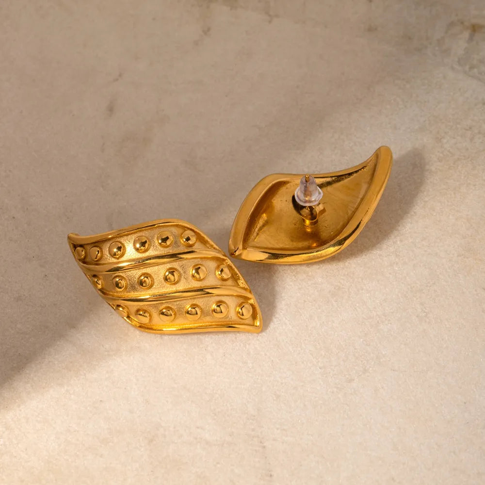 fbed5461-32c9-4620-a16b-774a47067eff-Max