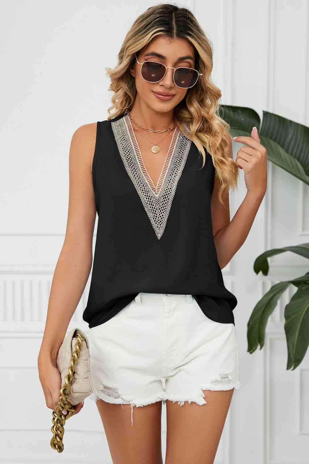 Contrast Trim Plunge Sleeveless Blouse