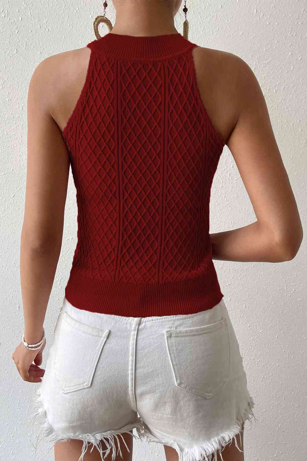 Round Neck Sleeveless Knit Top