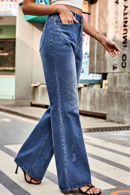 Buttoned Loose Fit Jeans with Pockets