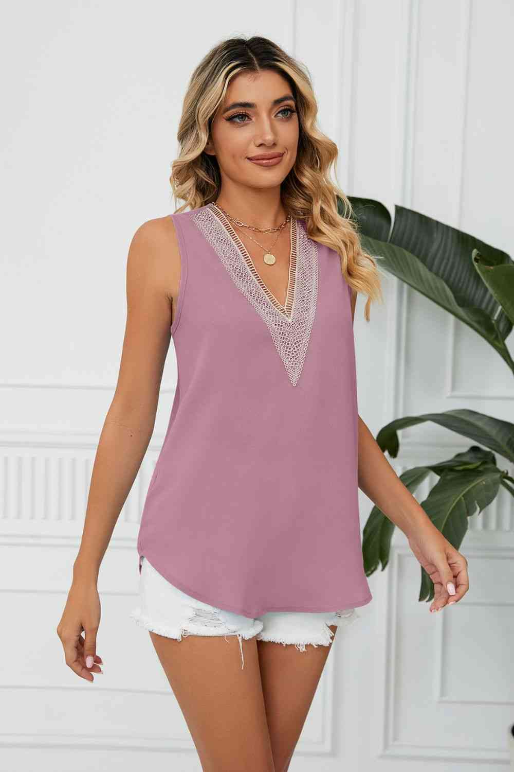 Contrast Trim Plunge Sleeveless Blouse